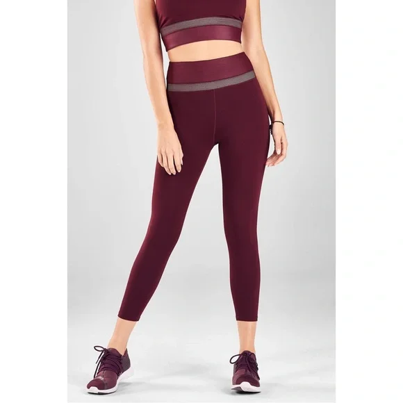 Fabletics x Kelly Rowland Shine Powerhold Define Wine Red Capris - Picture 3 of 10